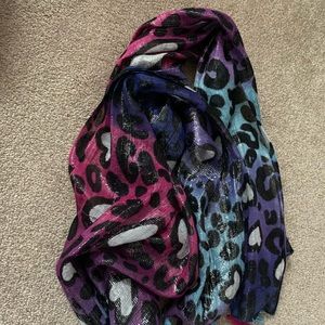 Fashionable Scarf
